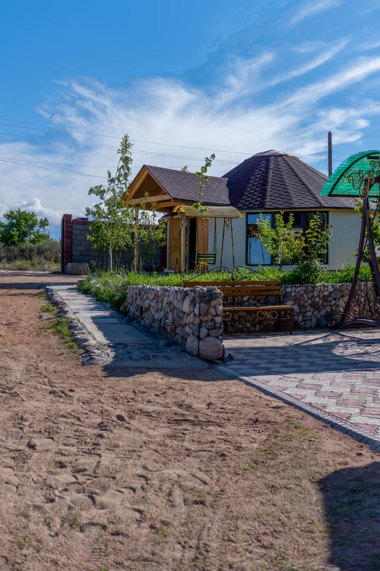 Svetlana Guest House Bokonbayevo Buitenkant foto