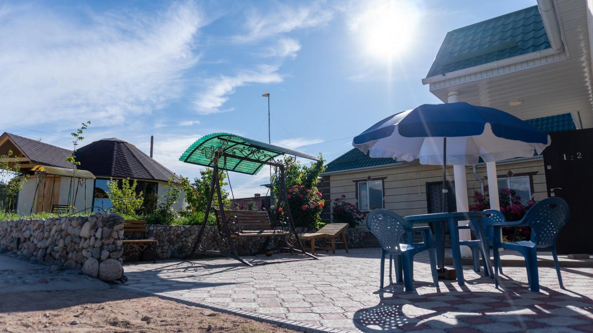 Svetlana Guest House Bokonbayevo Buitenkant foto