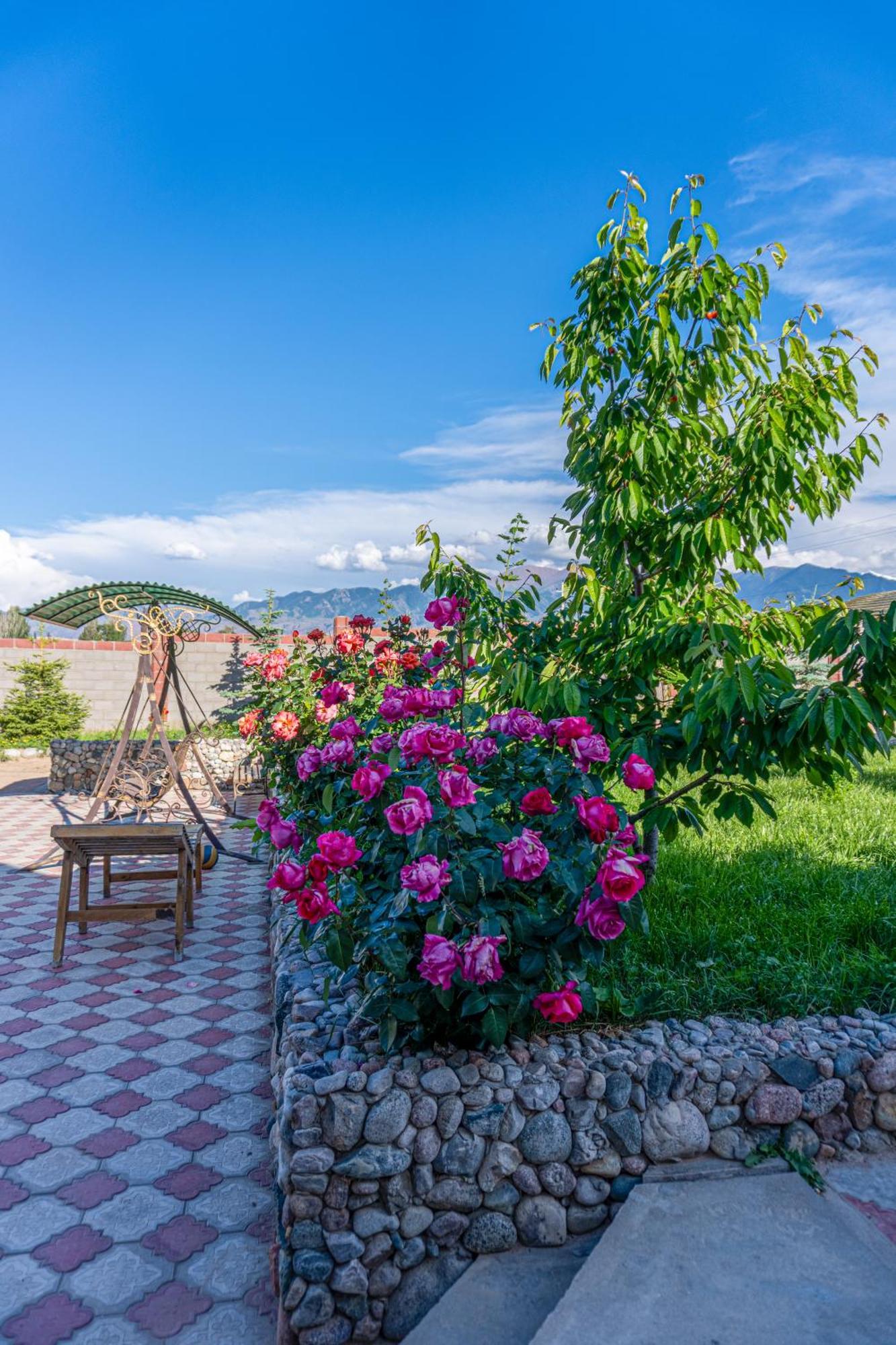 Svetlana Guest House Bokonbayevo Buitenkant foto