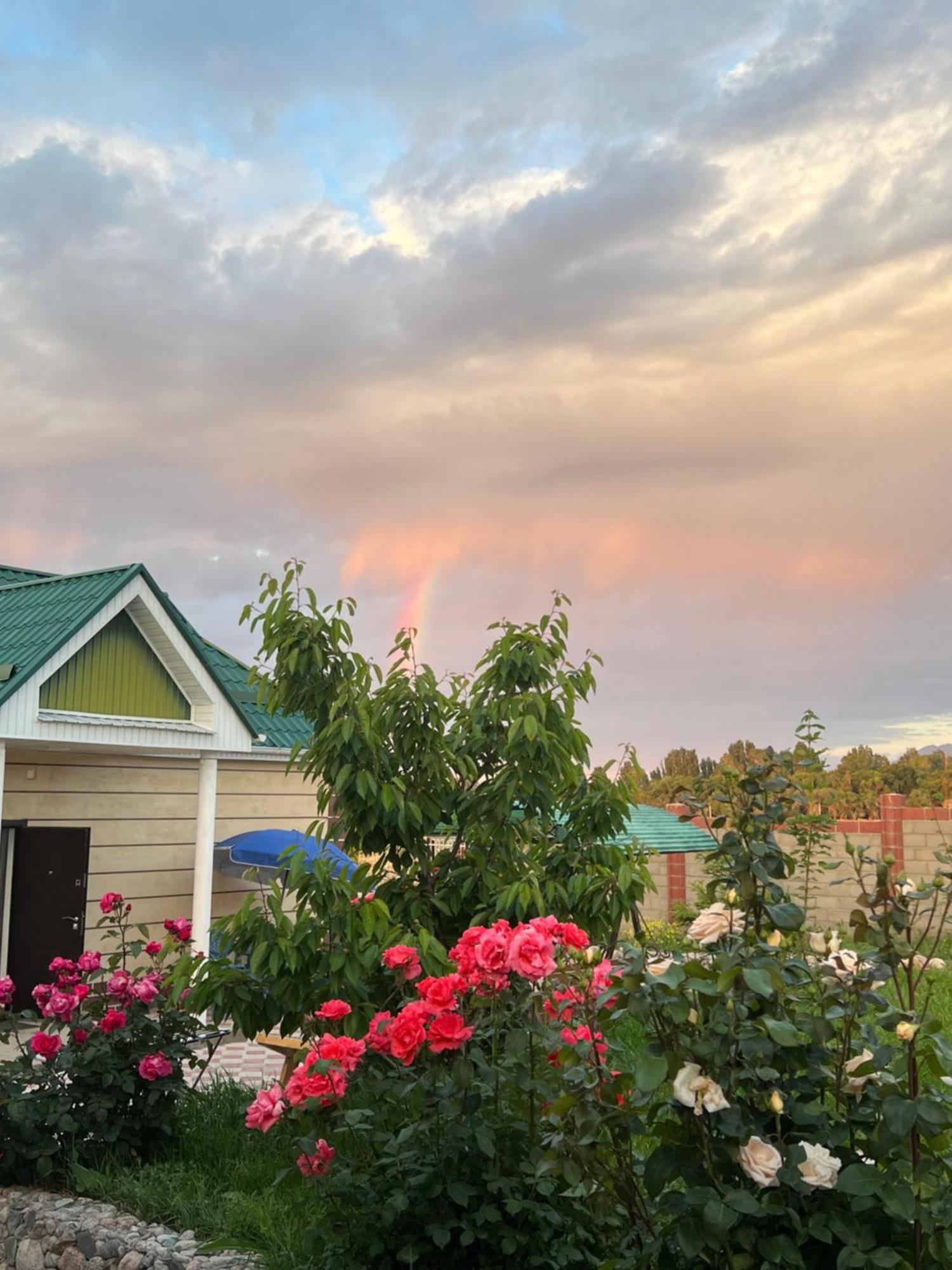Svetlana Guest House Bokonbayevo Buitenkant foto